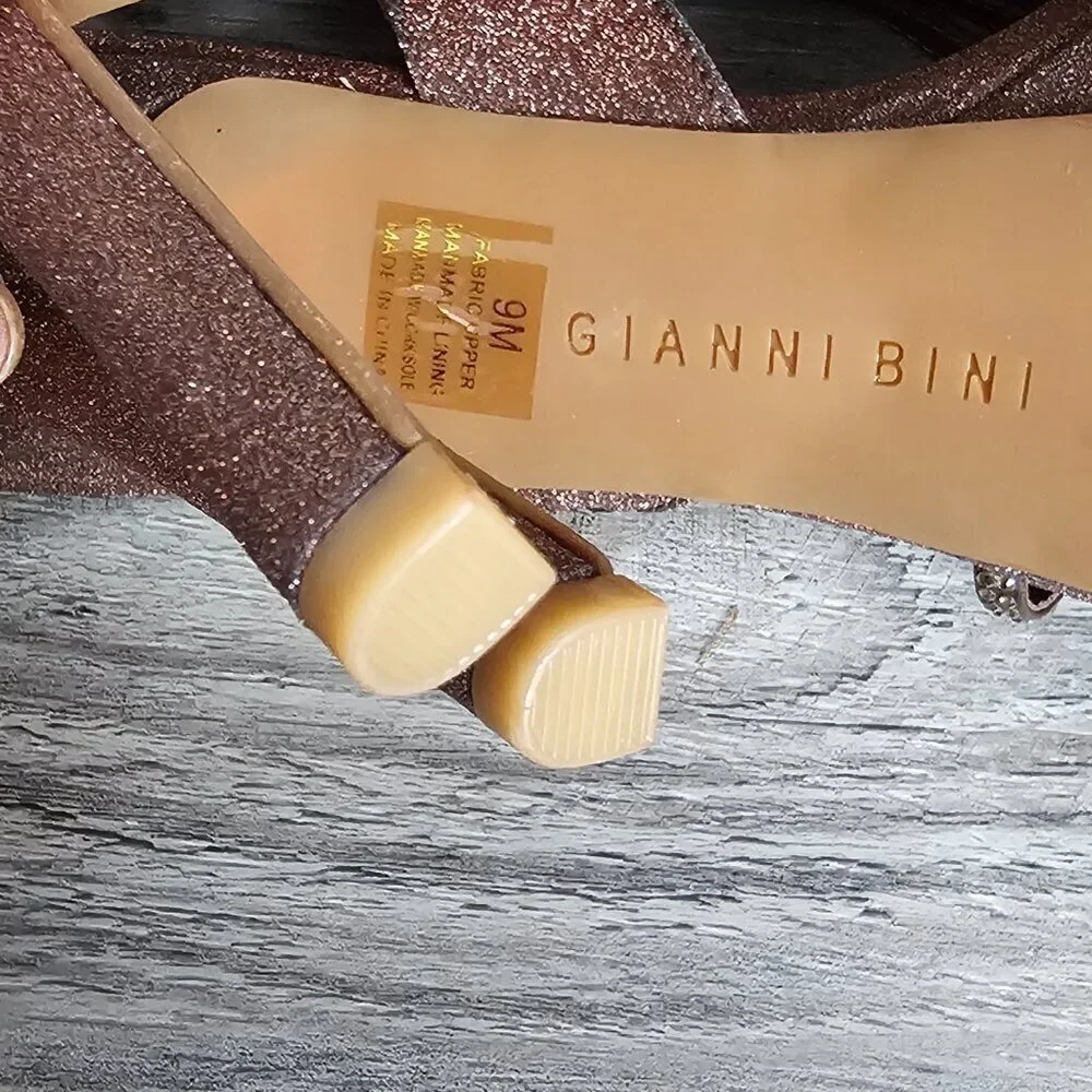 Gianni Bini Gliterati Sparkle Bronze Platform Open Toe Strappy Sandal Heel New